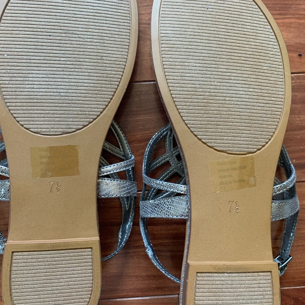 Sandals - Picture 4 of 4
